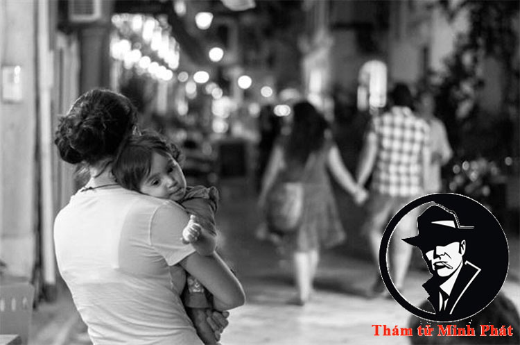 tự theo dõi ngoại tình